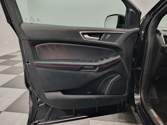 Certified 2023 Ford Edge ST-Line AWD/4WD image 9