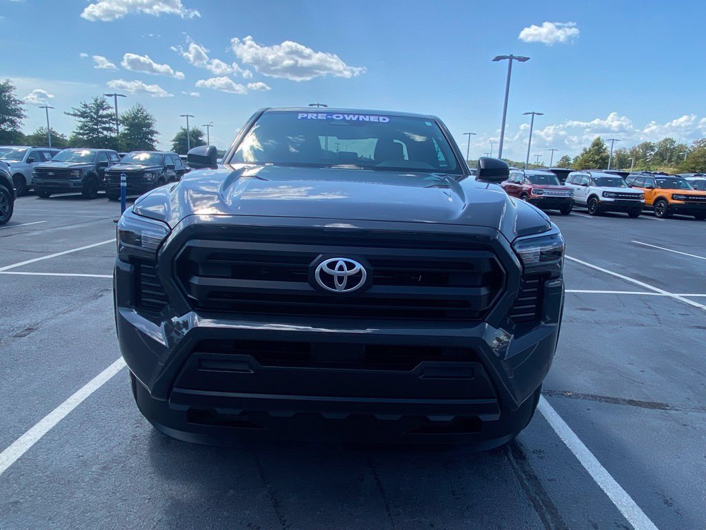 Used 2025 Toyota Tacoma SR RWD image 2