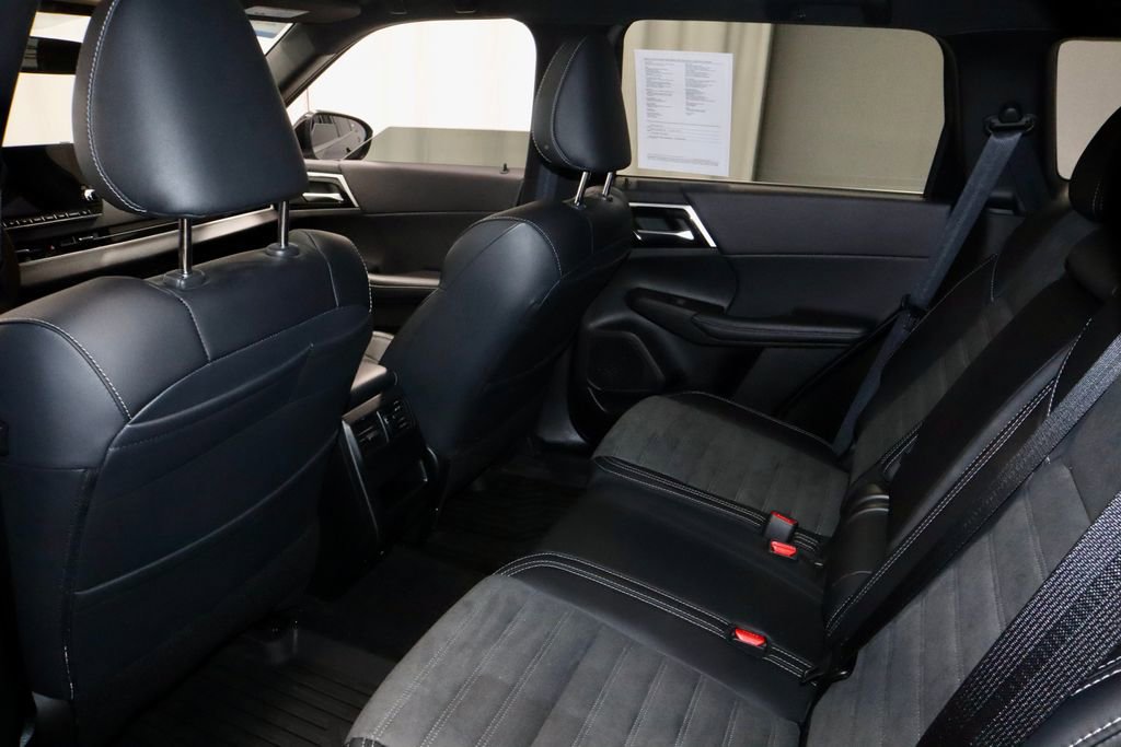 Used 2024 Mitsubishi Outlander SE Black Edition AWD/4WD image 21