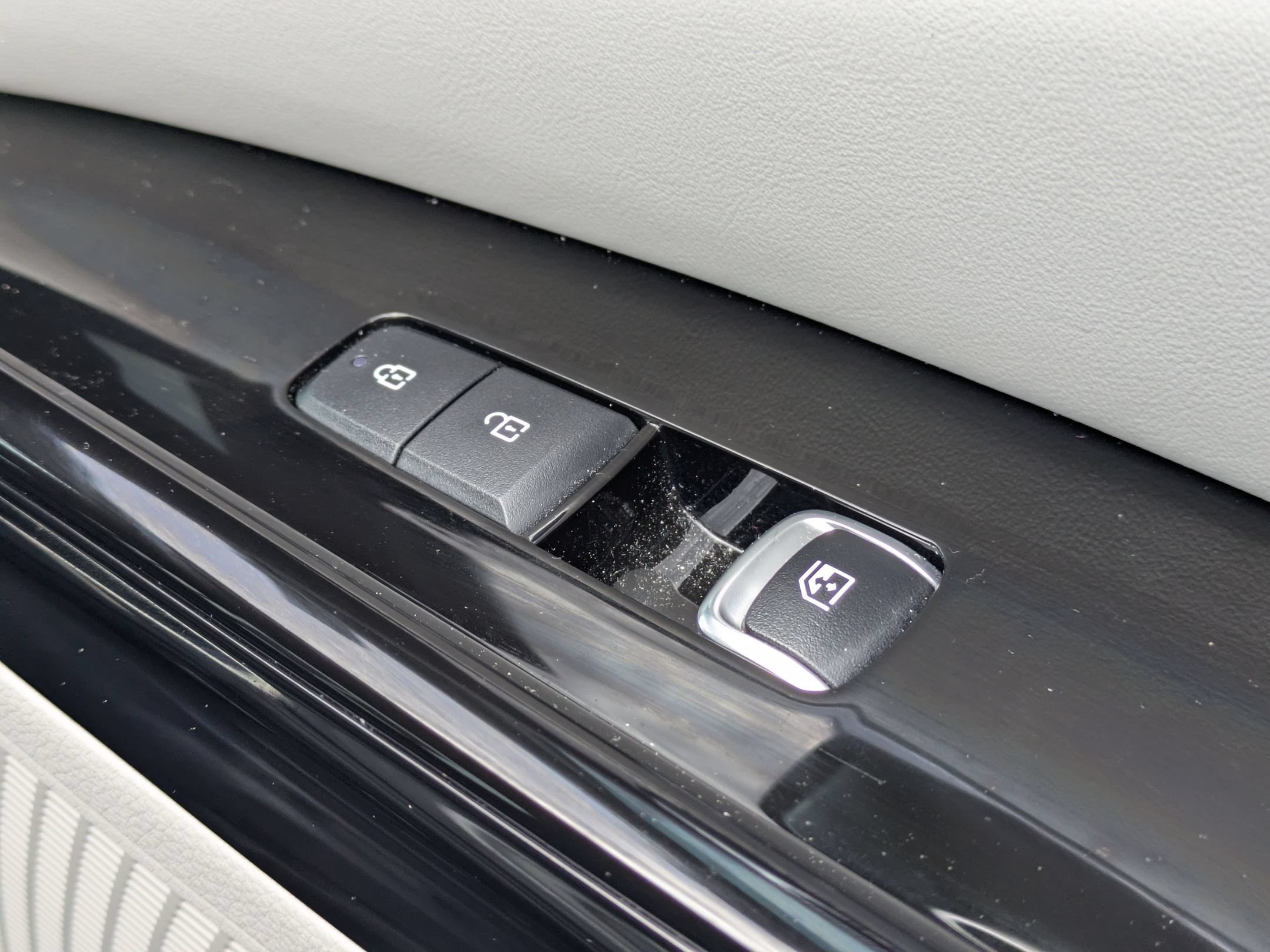 Used 2023 Kia Carnival SX Prestige FWD image 38