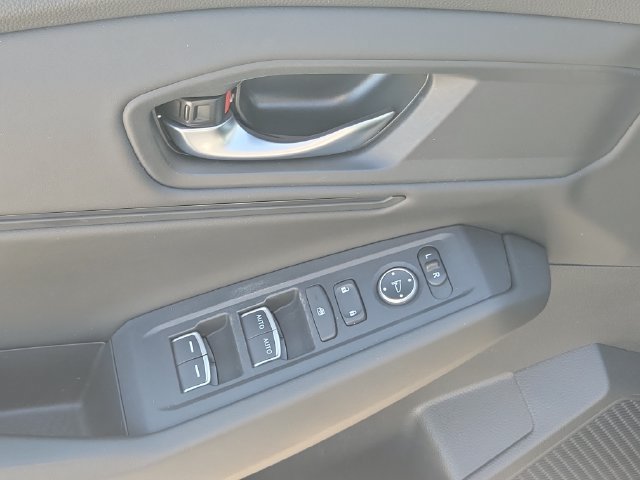 Used 2025 Honda Accord SE image 16