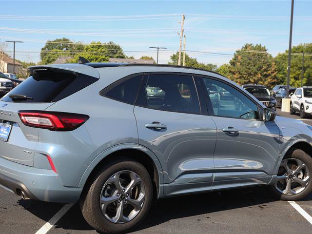 Certified 2024 Ford Escape ST-Line w/ Tech Pack #1 AWD/4WD image 10