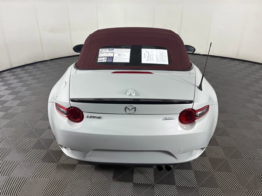 Used 2018 MAZDA MX-5 Miata Club image 7