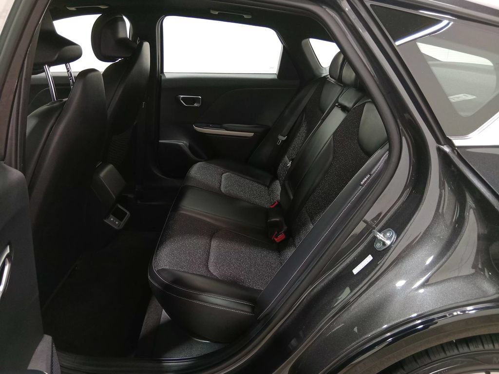 Used 2025 Kia K4 GT-Line w/ GT-Line Sunroof Package FWD image 12