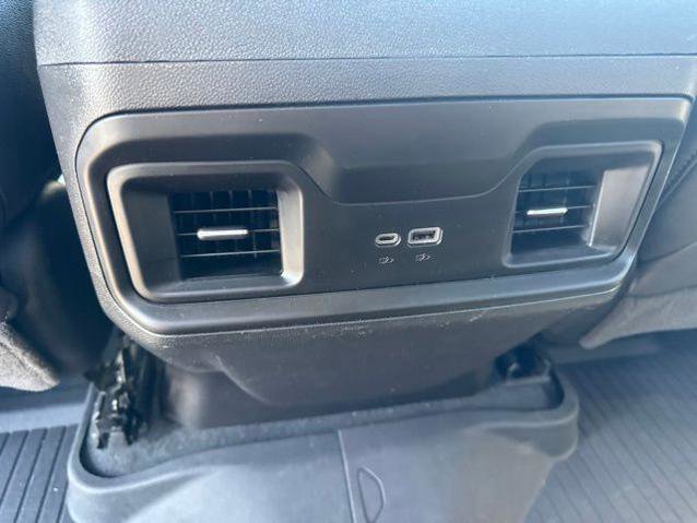 Used 2022 Chevrolet Silverado 1500 LT Trail Boss w/ LT Trail Boss Premium Package AWD/4WD image 15