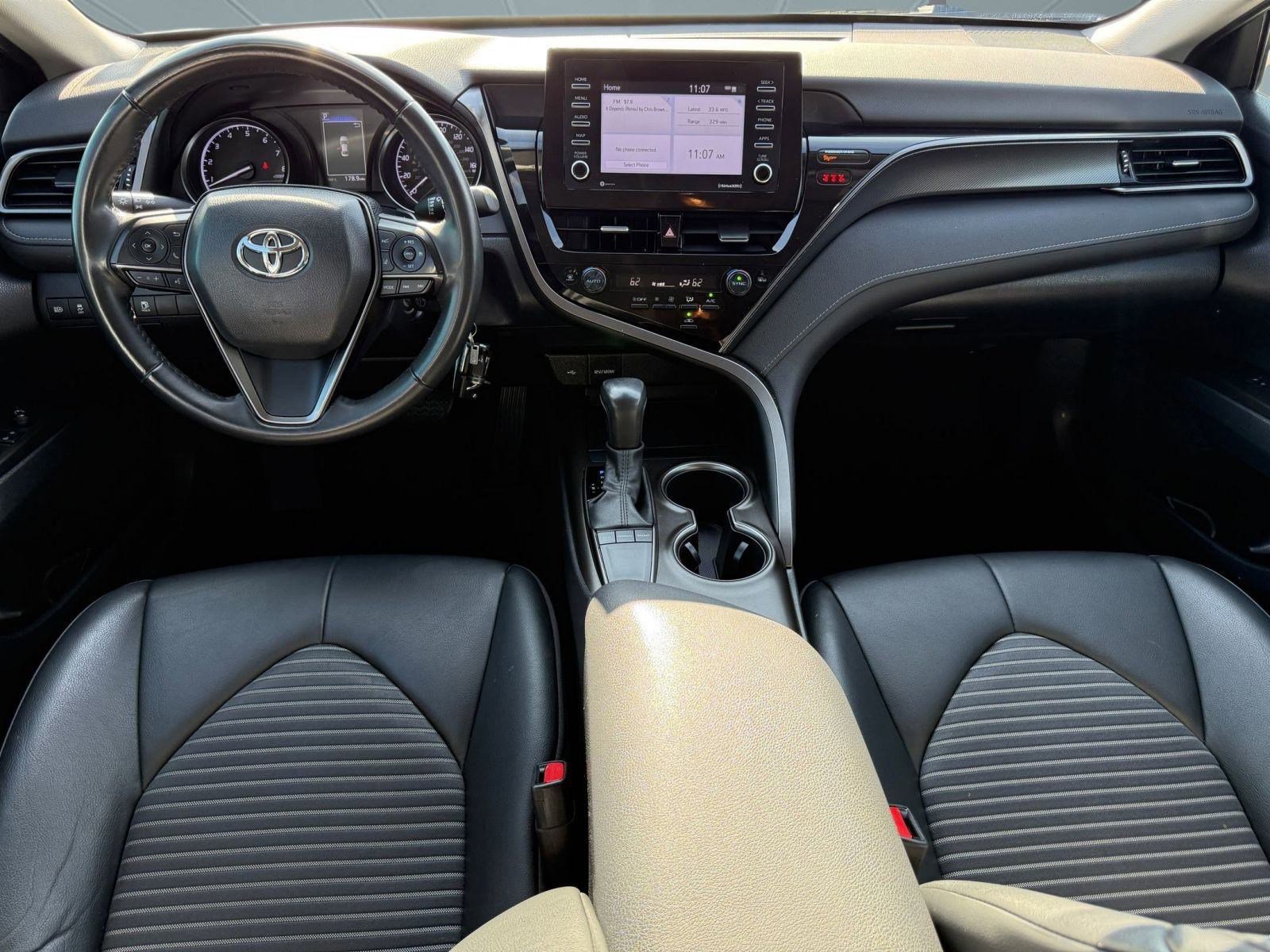 Used 2023 Toyota Camry SE image 14