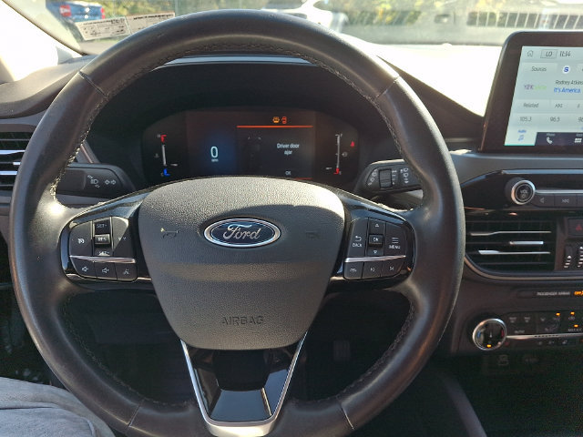 Certified 2025 Ford Escape Active w/ Cold Weather Package FWD image 30