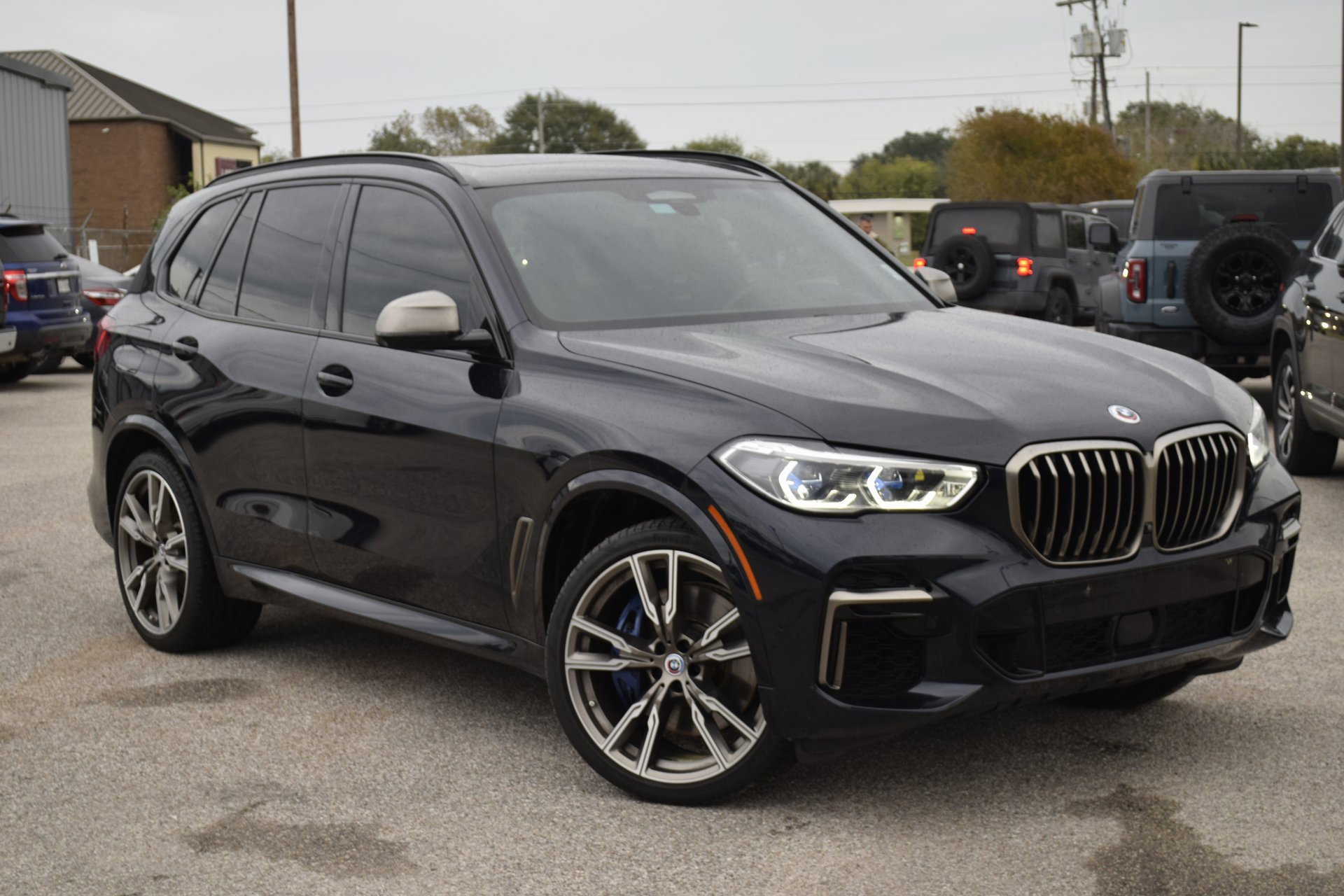 Used 2022 BMW X5 M50i w/ Executive Package image 8