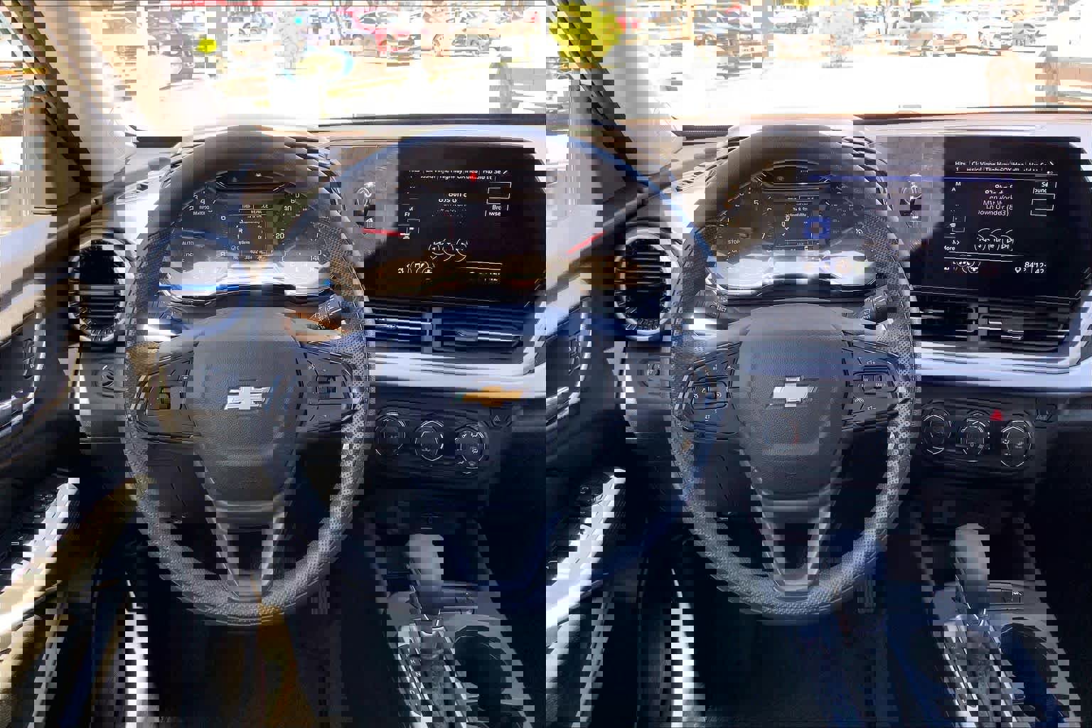 Used 2025 Chevrolet Trax LS image 8