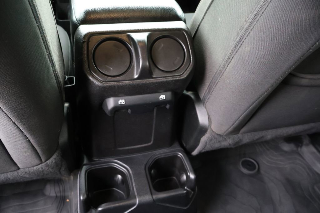 Used 2020 Jeep Wrangler Unlimited Sport AWD/4WD image 25