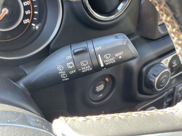 Used 2021 Jeep Wrangler Unlimited Sahara AWD/4WD image 29