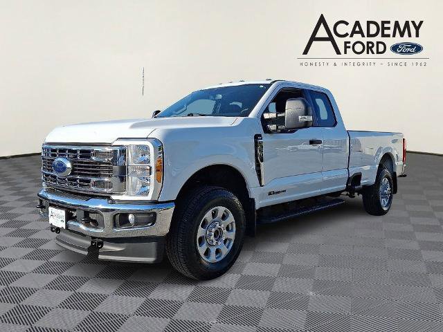 Certified 2023 Ford F350 XLT w/ Snow Plow/Camper Package AWD/4WD image 3