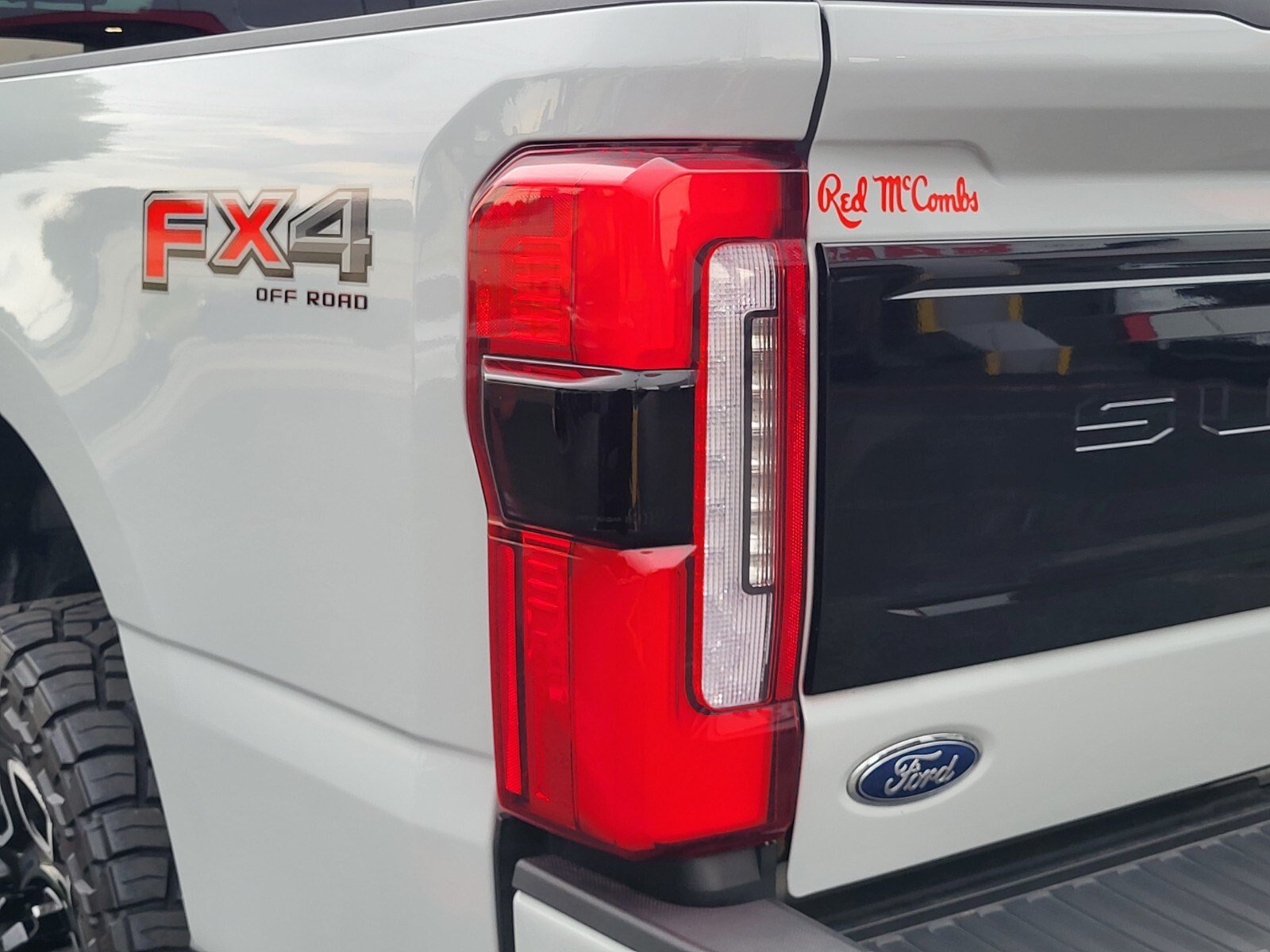 Certified 2025 Ford F350 Platinum w/ FX4 Off-Road Package AWD/4WD image 12