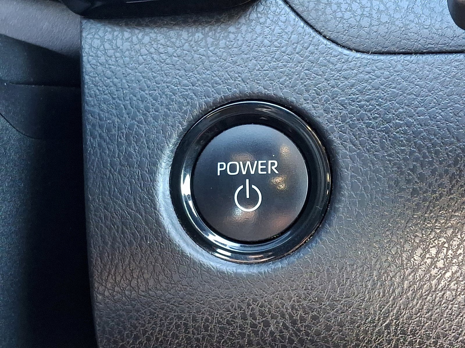 Used 2025 Toyota Camry SE FWD image 23