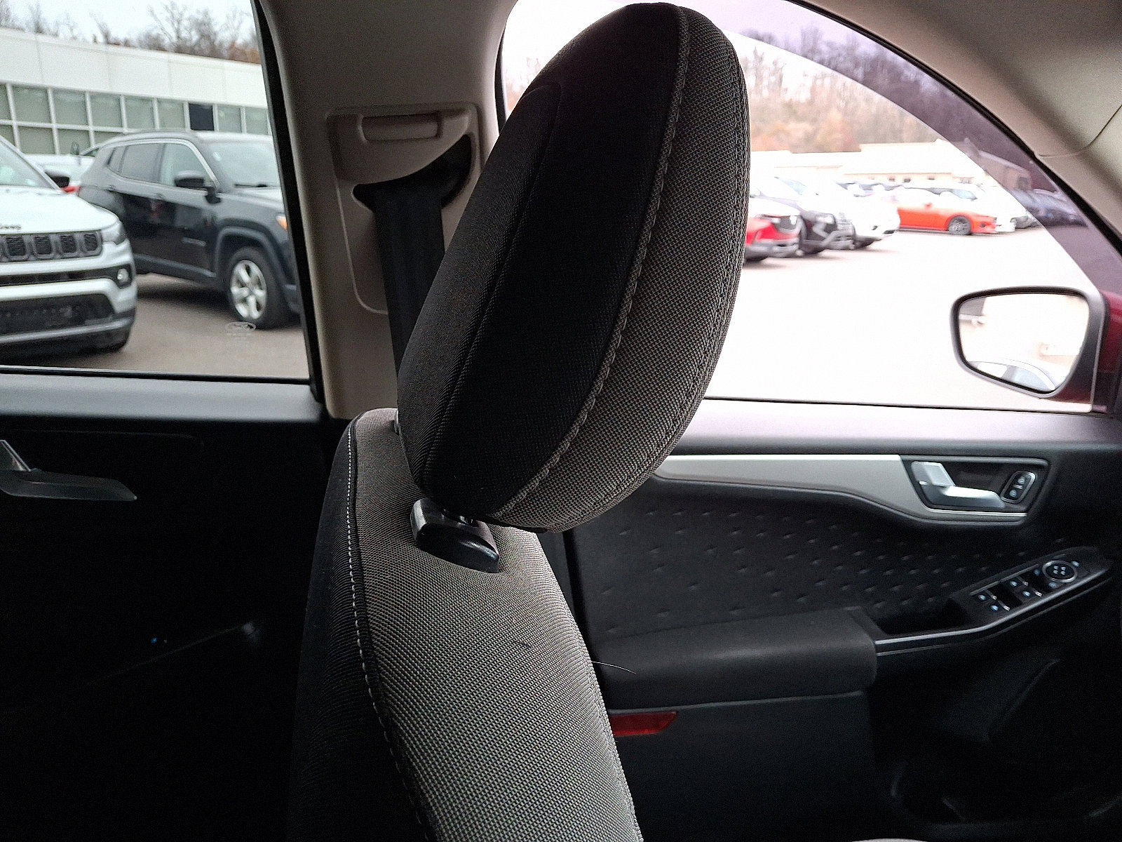 Certified 2020 Ford Escape SE image 13