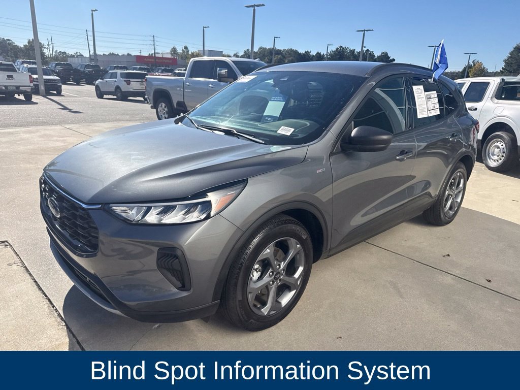 Certified 2025 Ford Escape ST-Line w/ Equipment Group 301A FWD image 3