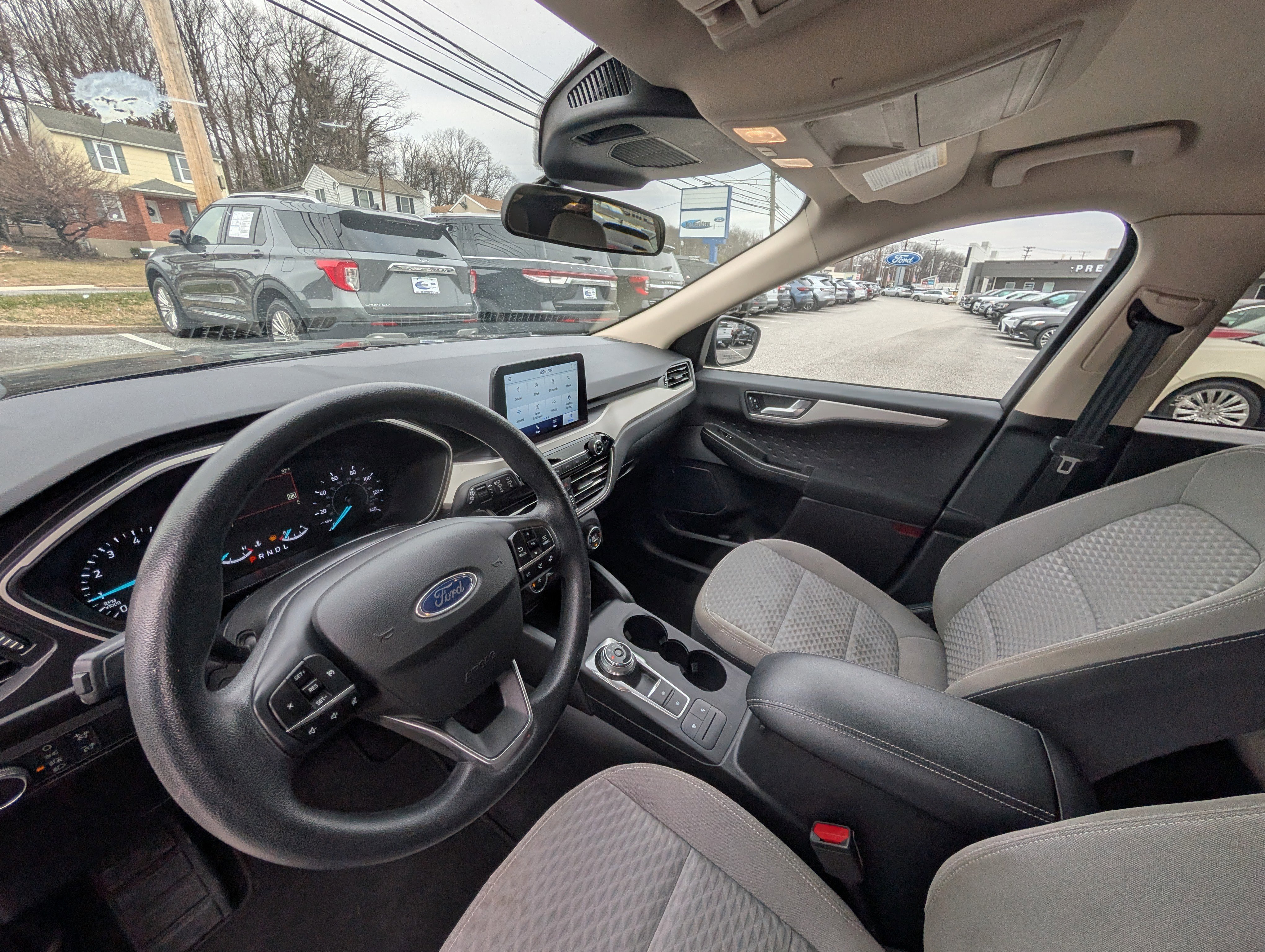 Certified 2020 Ford Escape SE image 16