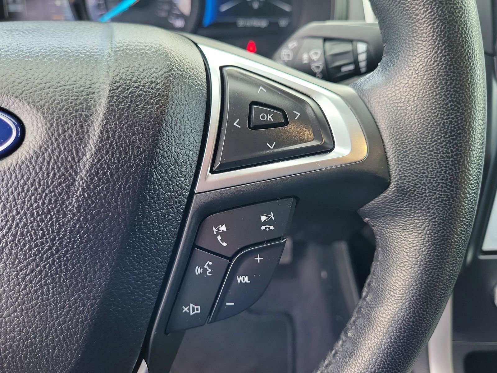 Certified 2024 Ford Edge SEL AWD/4WD image 21