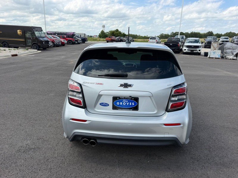 Used 2018 Chevrolet Sonic LT w/ Fun and Sun Package FWD image 6