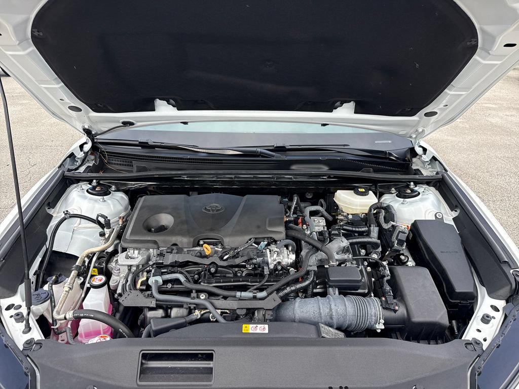 Used 2025 Toyota Camry SE FWD image 27