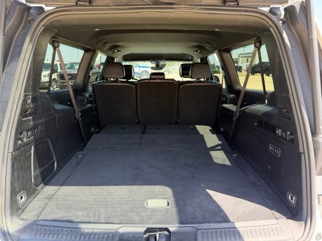 Used 2024 Jeep Wagoneer L Series II RWD image 8