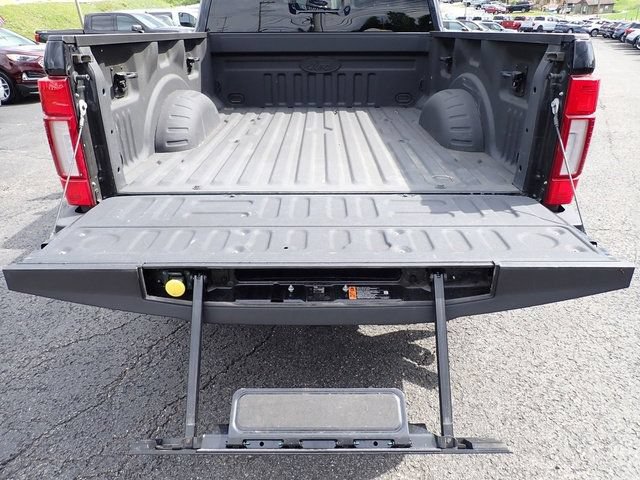 Certified 2022 Ford F350 Platinum w/ FX4 Off-Road Package AWD/4WD image 6