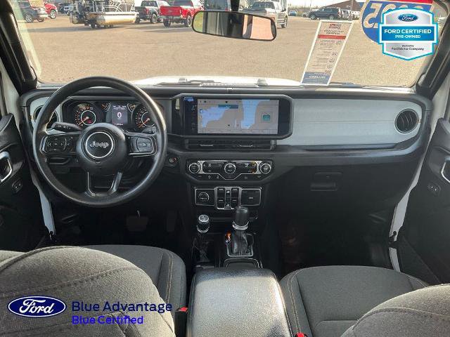 Used 2025 Jeep Gladiator Sport AWD/4WD image 11