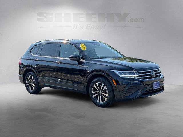Used 2023 Volkswagen Tiguan S FWD image 2
