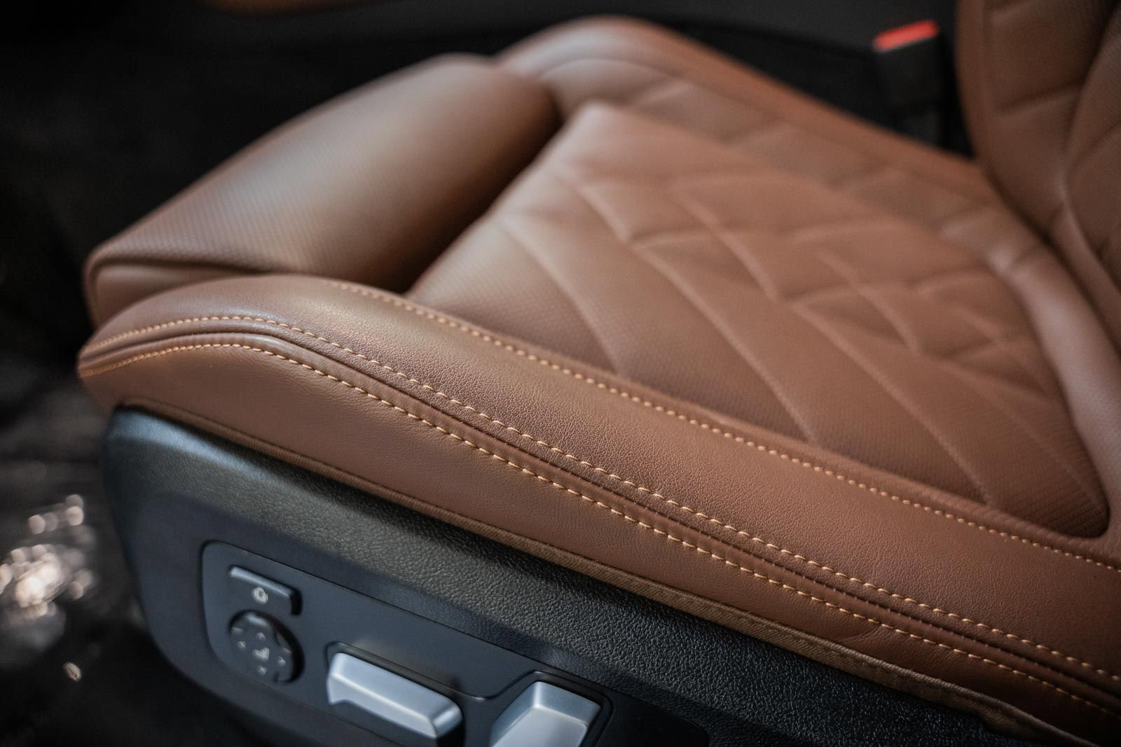 Used 2024 BMW X5 xDrive50e image 42