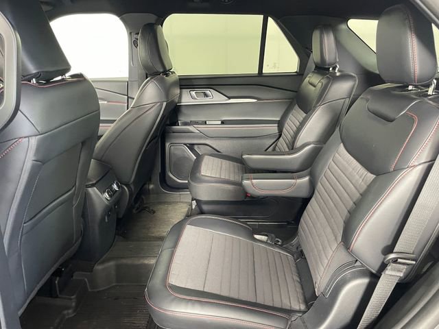 Certified 2025 Ford Explorer ST-Line AWD/4WD image 15