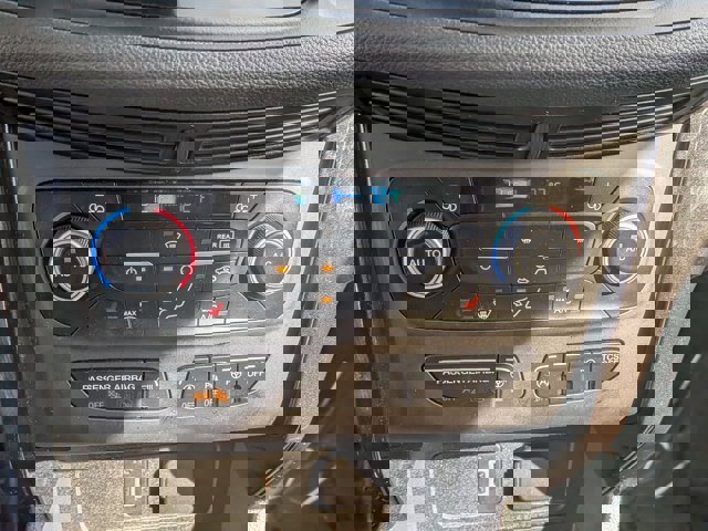 Certified 2018 Ford Escape Titanium w/ Ford Safe & Smart Package image 25