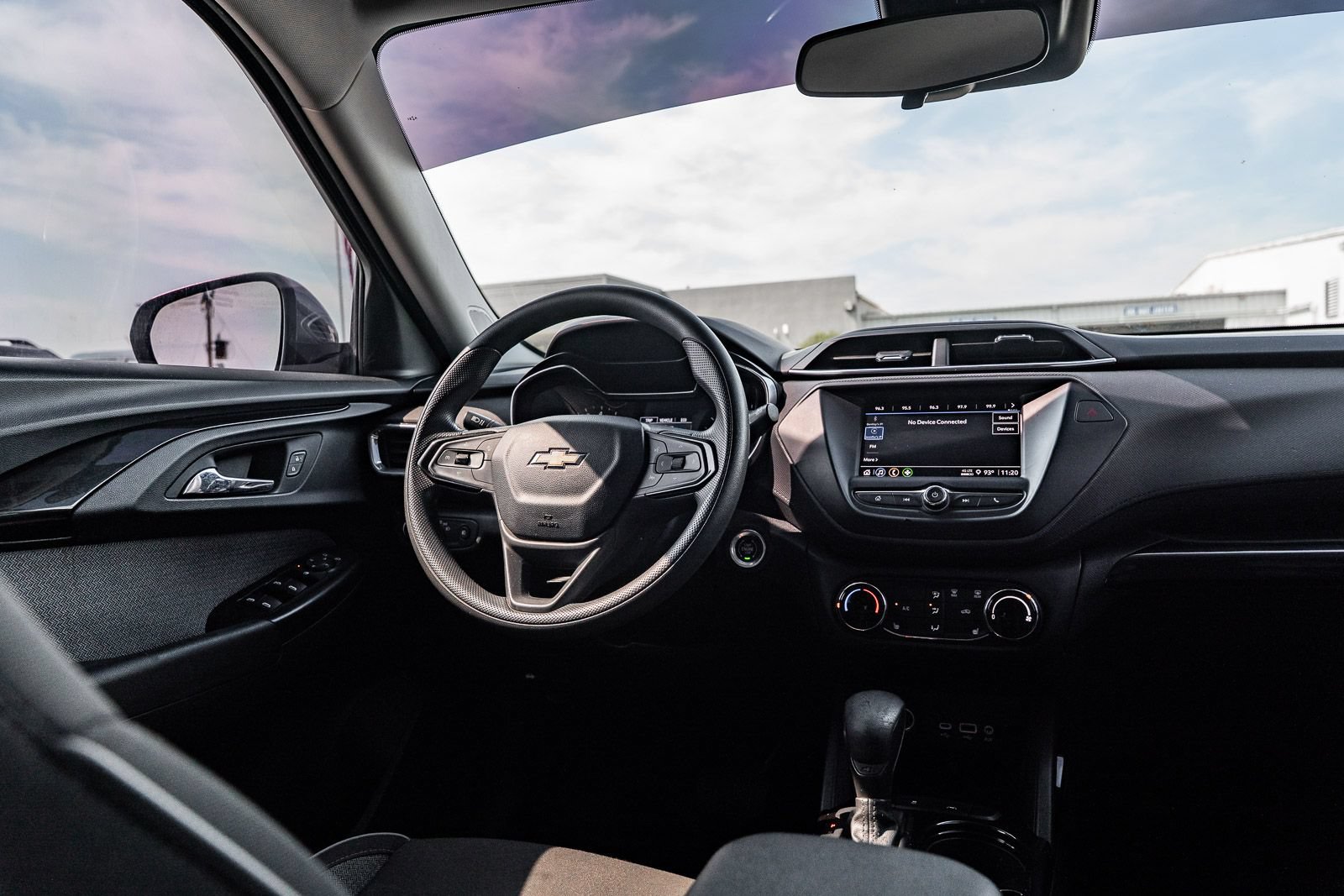 Used 2021 Chevrolet TrailBlazer LT FWD image 29
