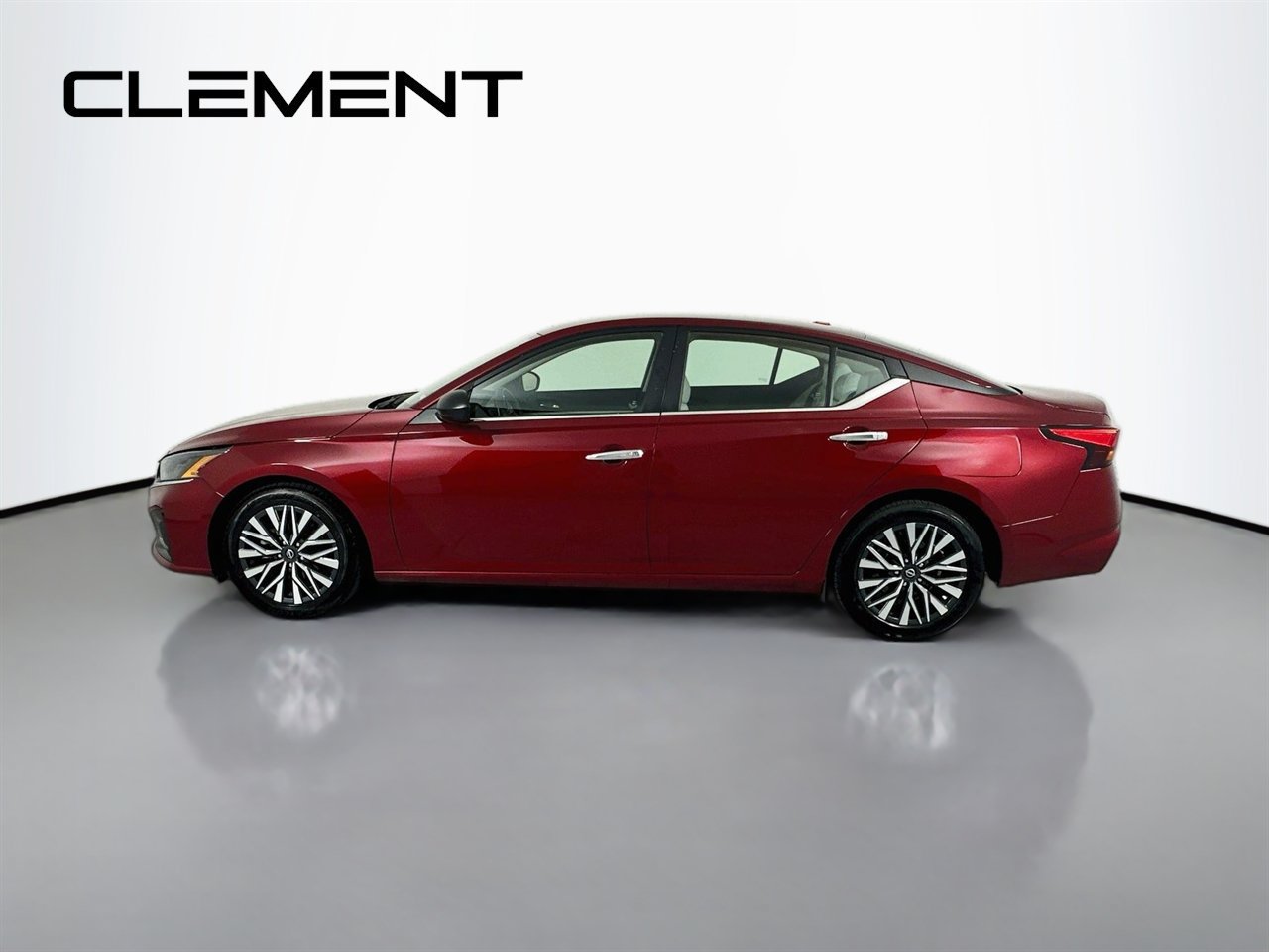 Used 2025 Nissan Altima 2.5 SV FWD image 6