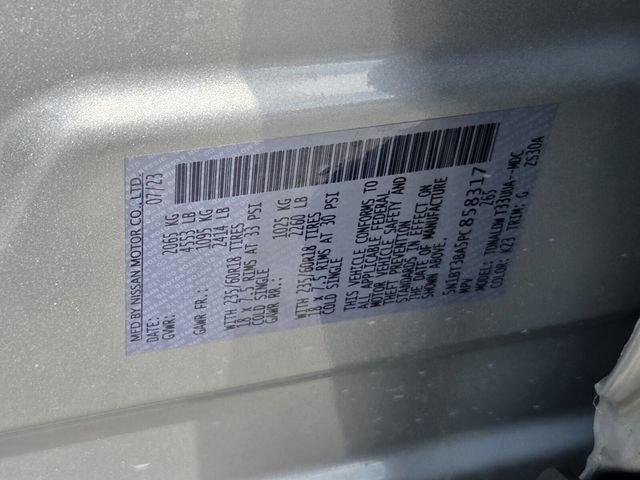 Used 2023 Nissan Rogue SV FWD image 34