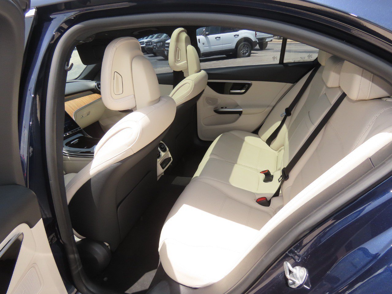 Used 2023 Mercedes-Benz C 300 4MATIC Sedan image 20