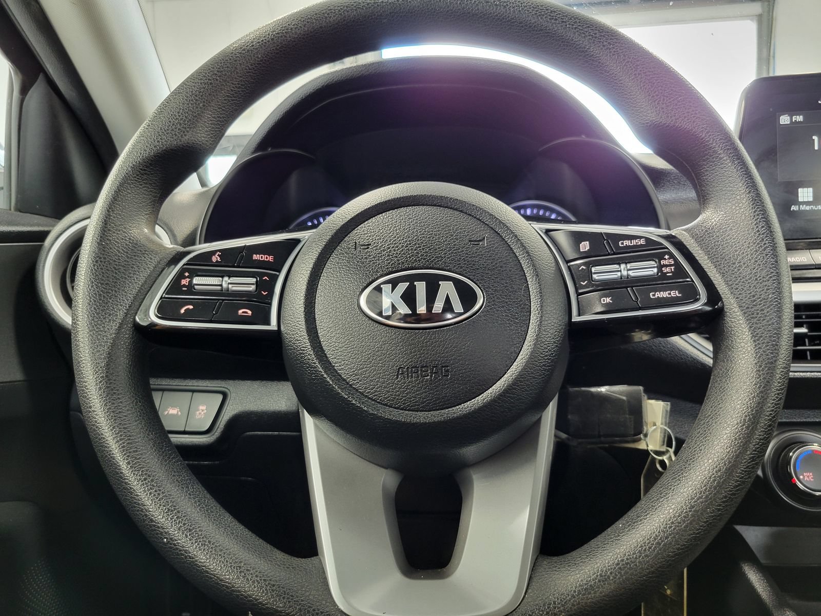 Used 2020 Kia Forte LXS FWD image 11