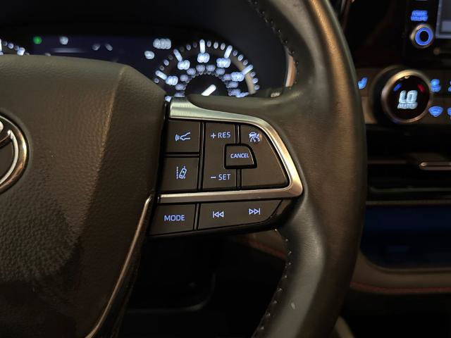 Used 2021 Toyota Highlander XSE AWD/4WD image 23