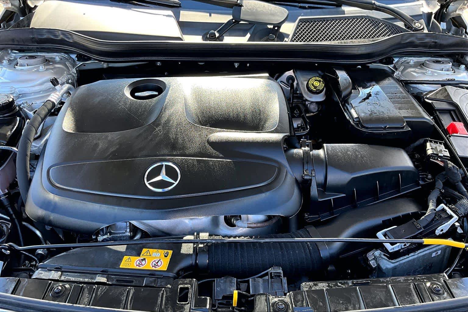 Used 2018 Mercedes-Benz GLA 250 4MATIC image 32