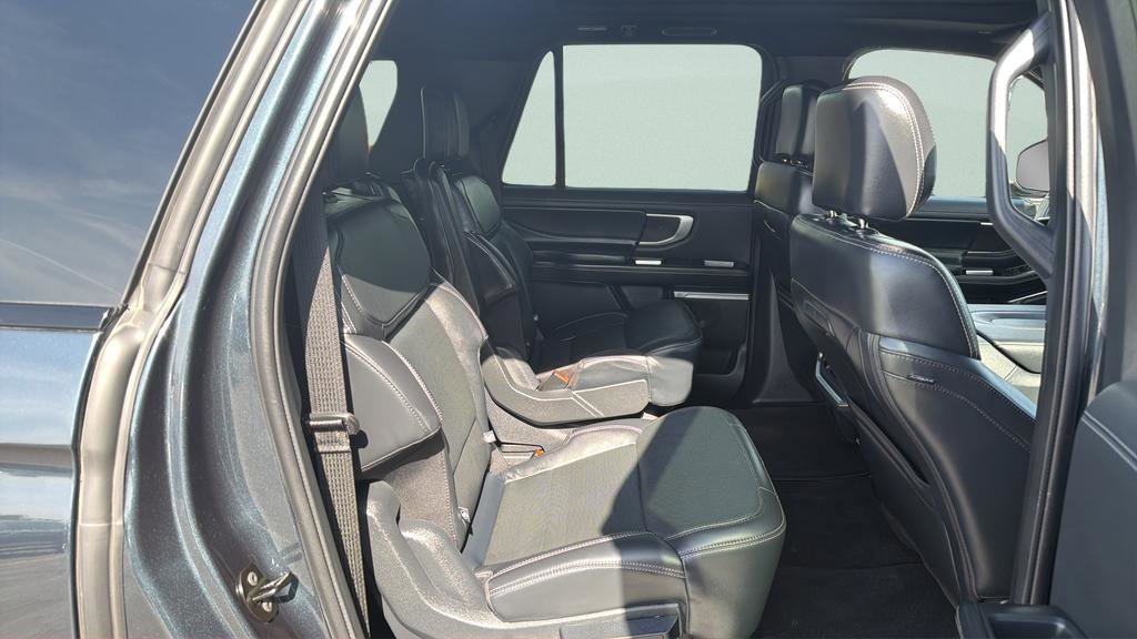 Certified 2025 Ford Expedition Max Platinum w/ Stealth Appearance Package AWD/4WD image 34