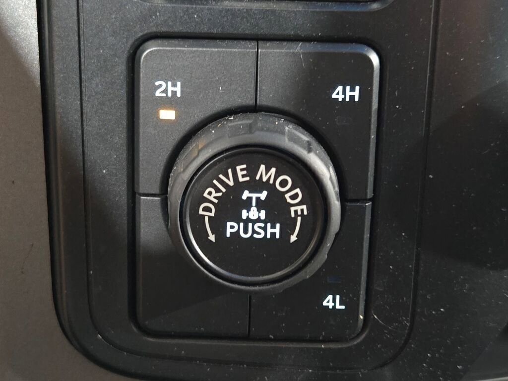 Certified 2022 Ford F150 XLT w/ Equipment Group 302A High image 31