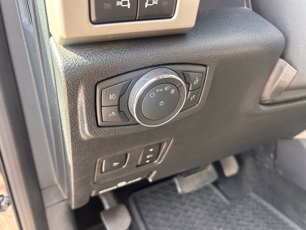 Certified 2019 Ford F250 Lariat w/ Lariat Ultimate Package AWD/4WD image 12