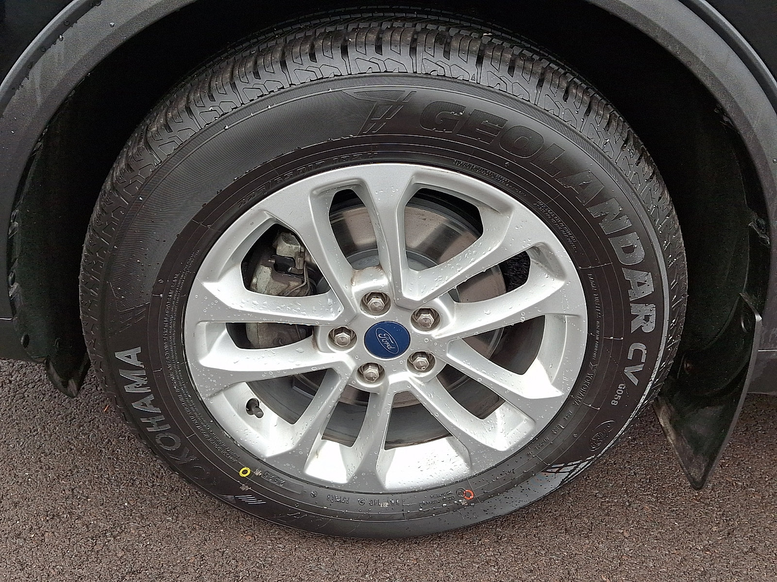 Certified 2020 Ford Escape SE image 28