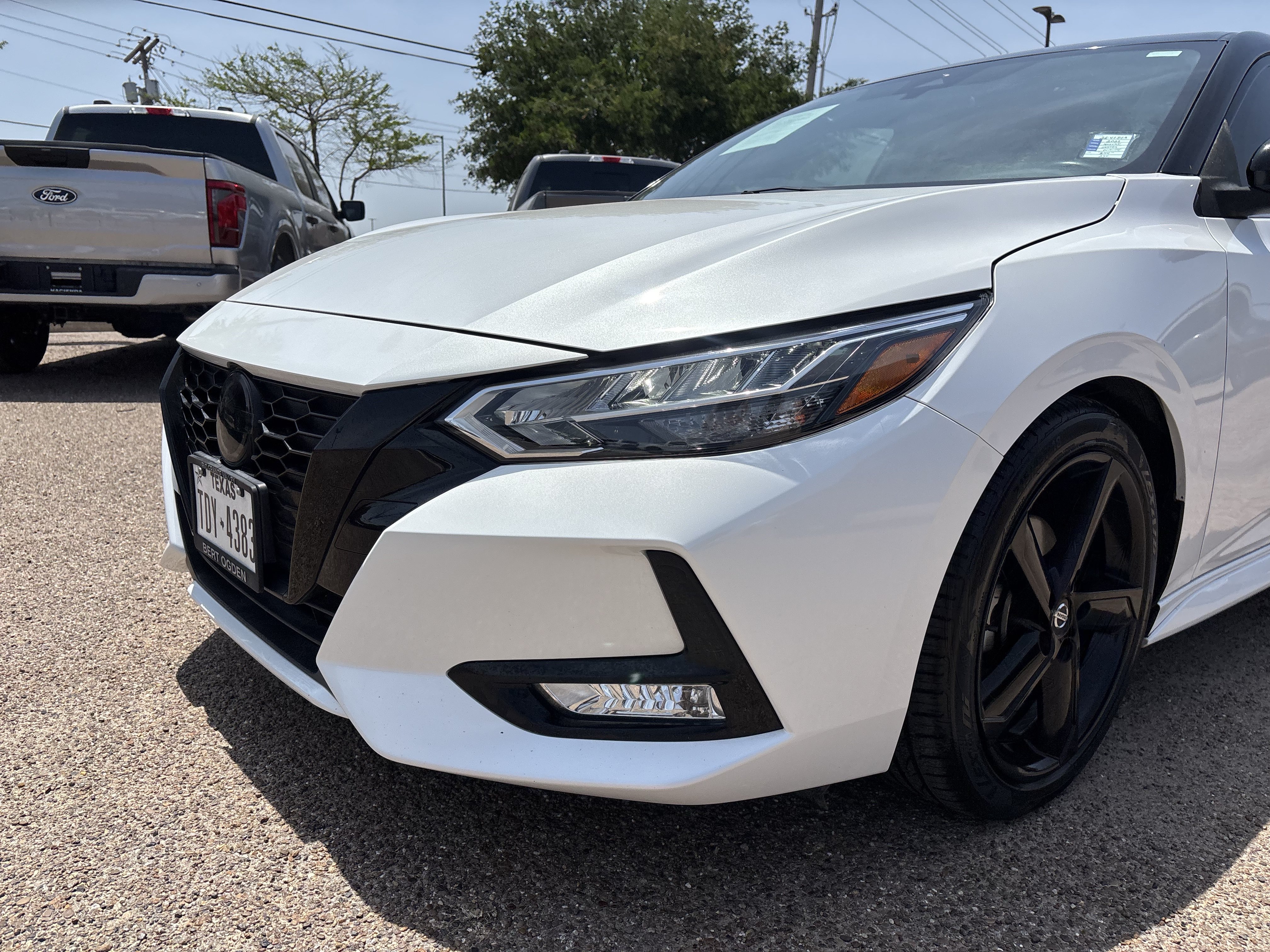 Used 2023 Nissan Sentra SR w/ Midnight Edition Package FWD image 7