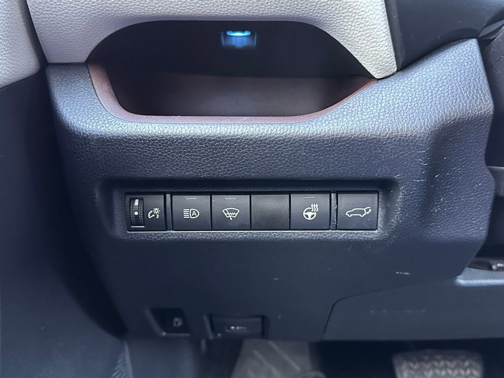 Used 2020 Toyota RAV4 Limited w/ Limited Grade Weather Package image 31