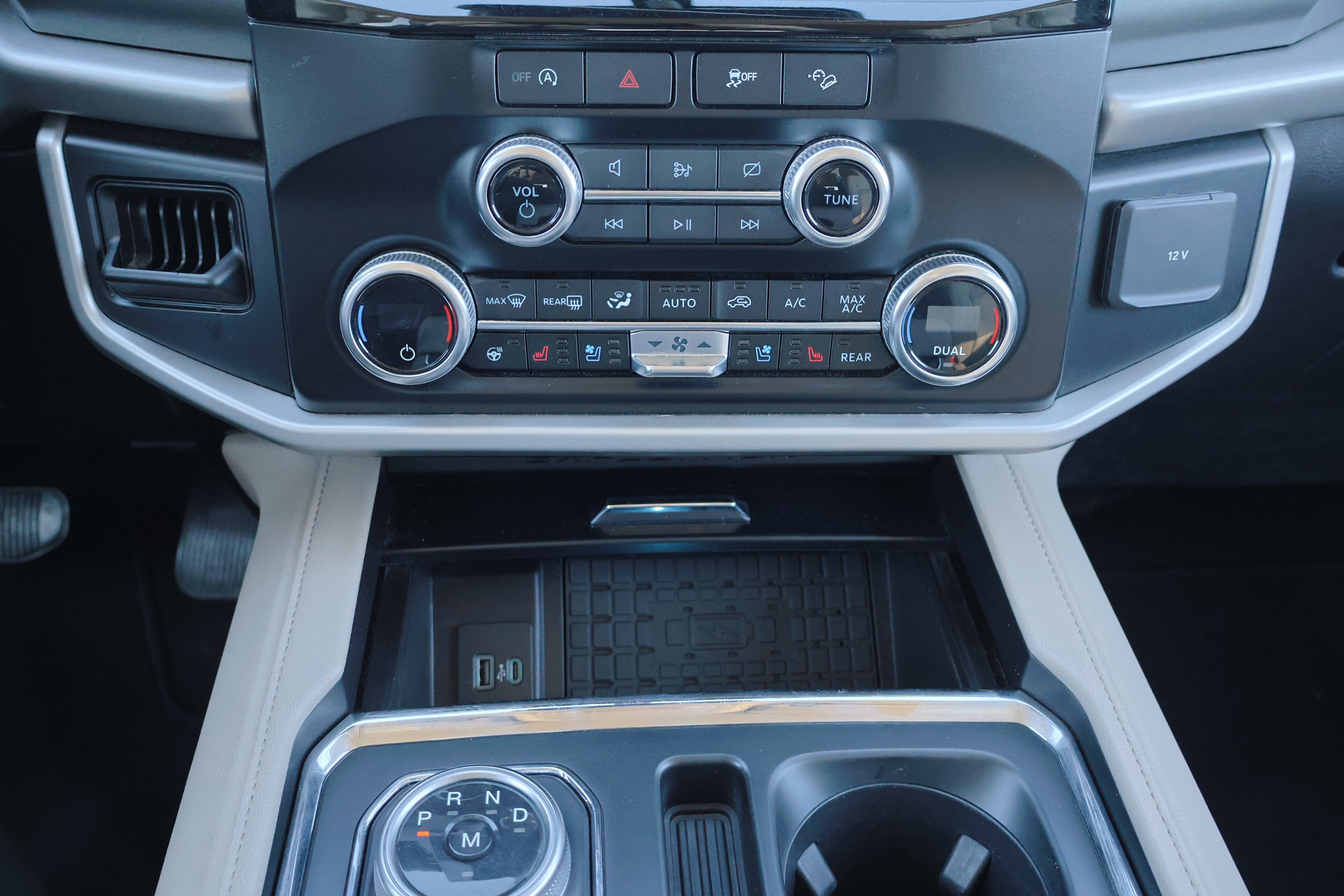 Certified 2024 Ford Expedition Max XLT image 24