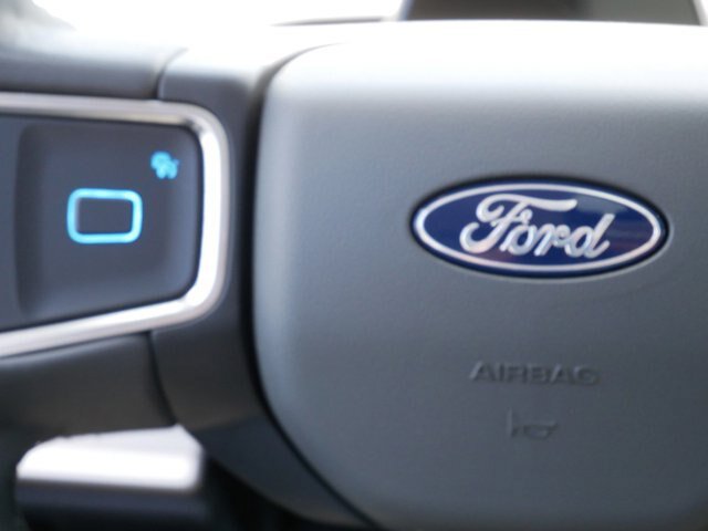 Certified 2025 Ford Expedition Active AWD/4WD image 19