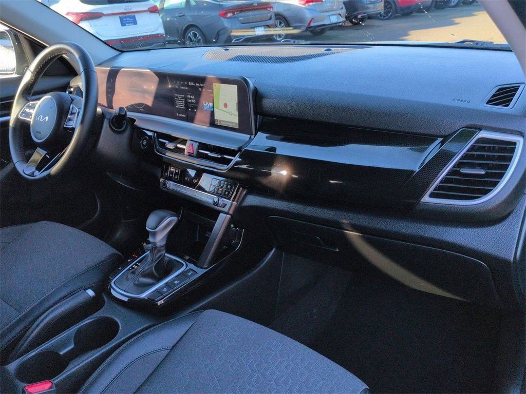 Used 2024 Kia Seltos S image 32