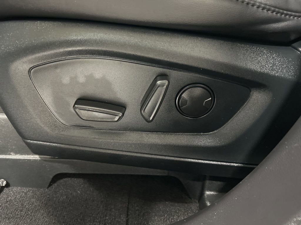 Certified 2023 Ford Explorer XLT w/ Equipment Group 202A image 13