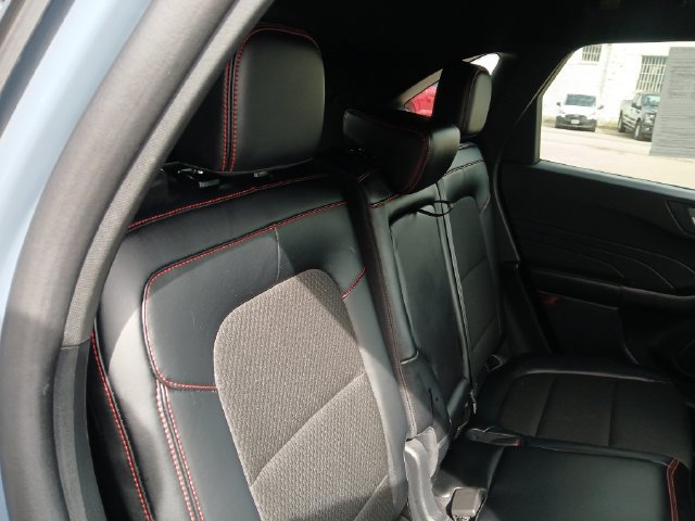 Certified 2025 Ford Escape ST-Line Select AWD/4WD image 42