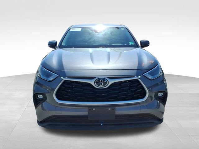 Used 2023 Toyota Highlander LE image 9